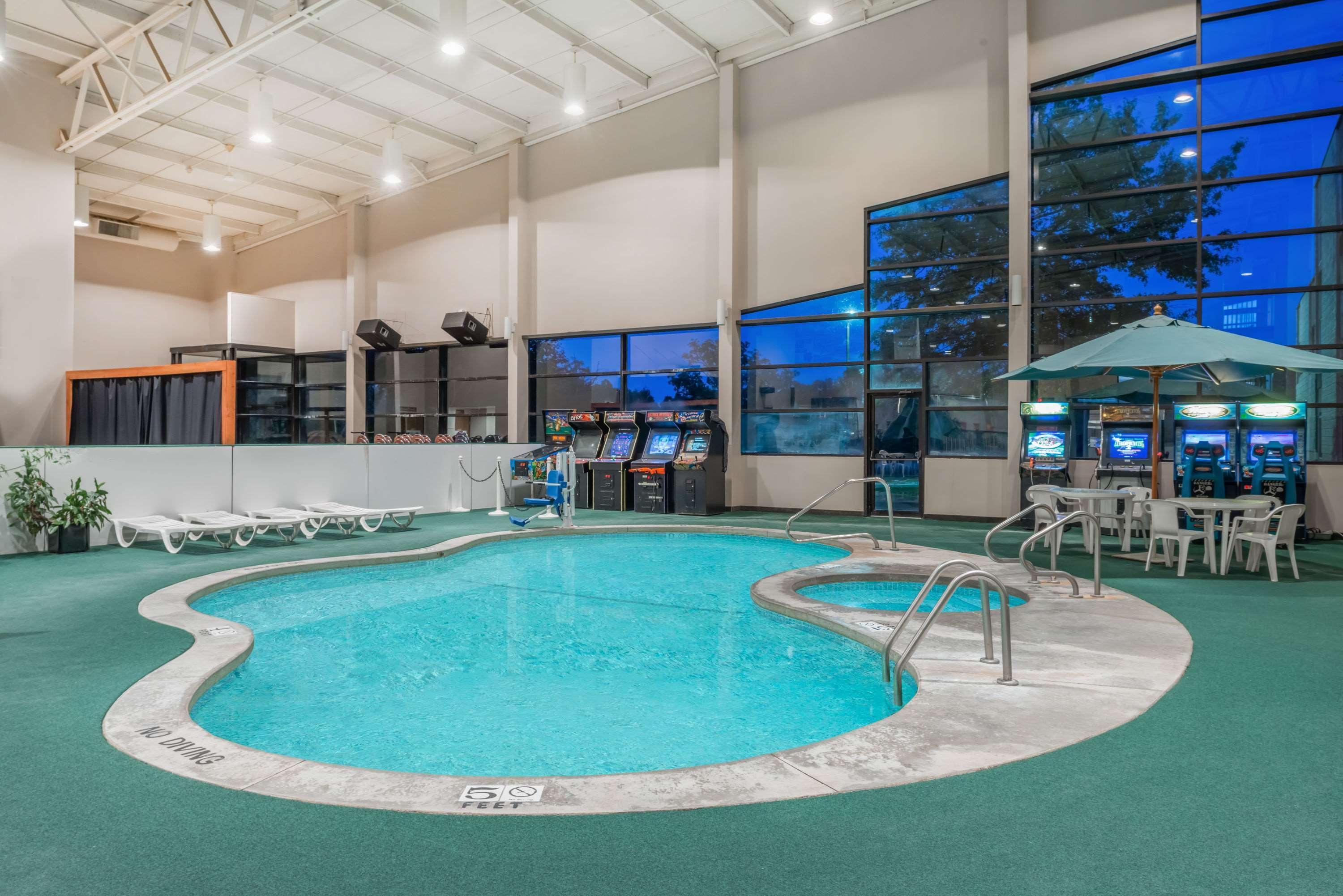Days Inn By Wyndham Kirksville Zewnętrze zdjęcie